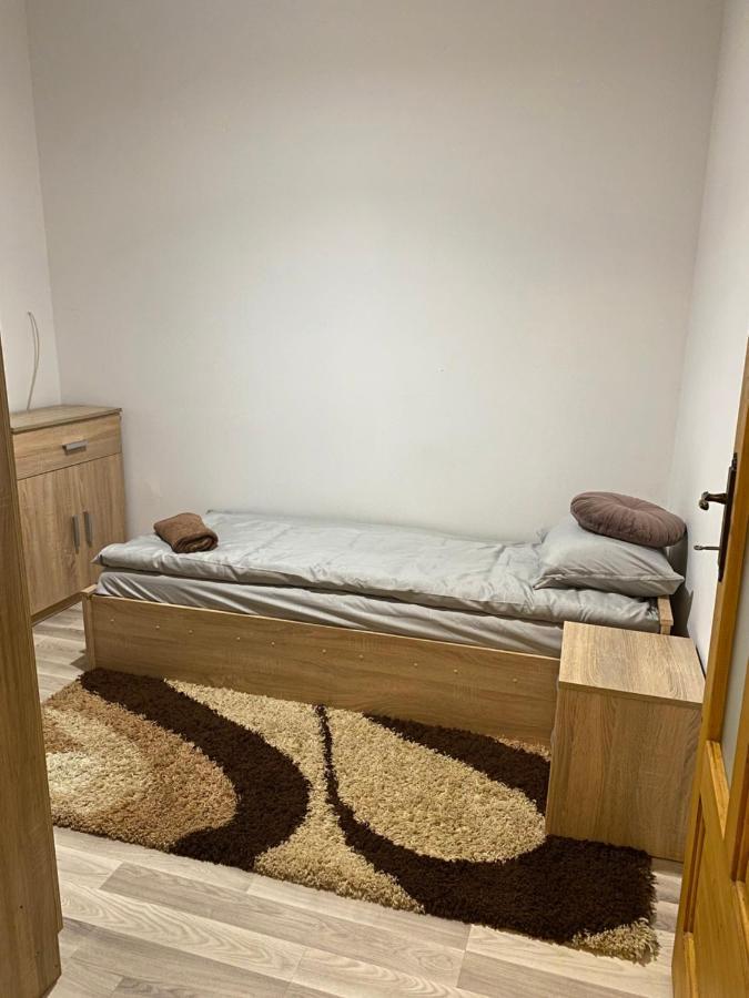 Central House Oradea Luaran gambar